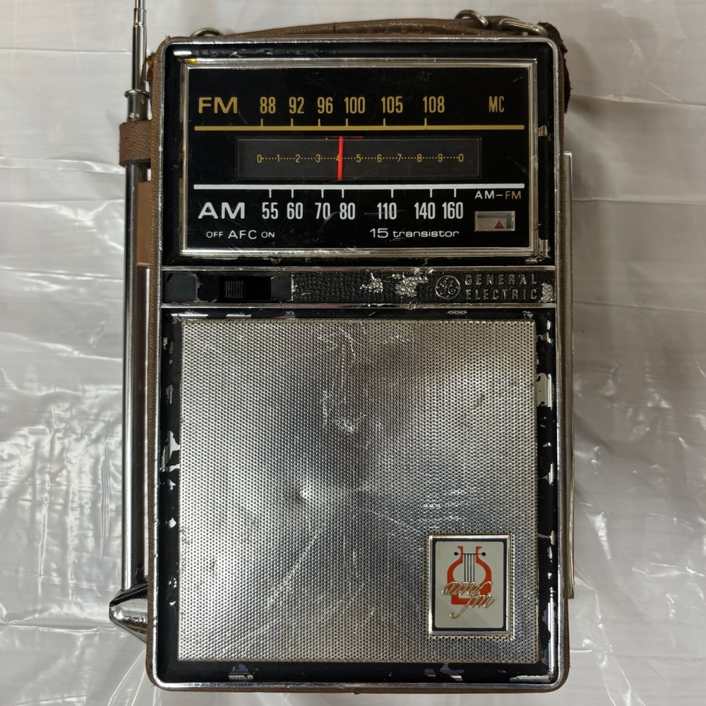 Vtg GE General Electric Portable Radio AM/FM Transistor P-975F Tested-Works - Picture 3 of 14